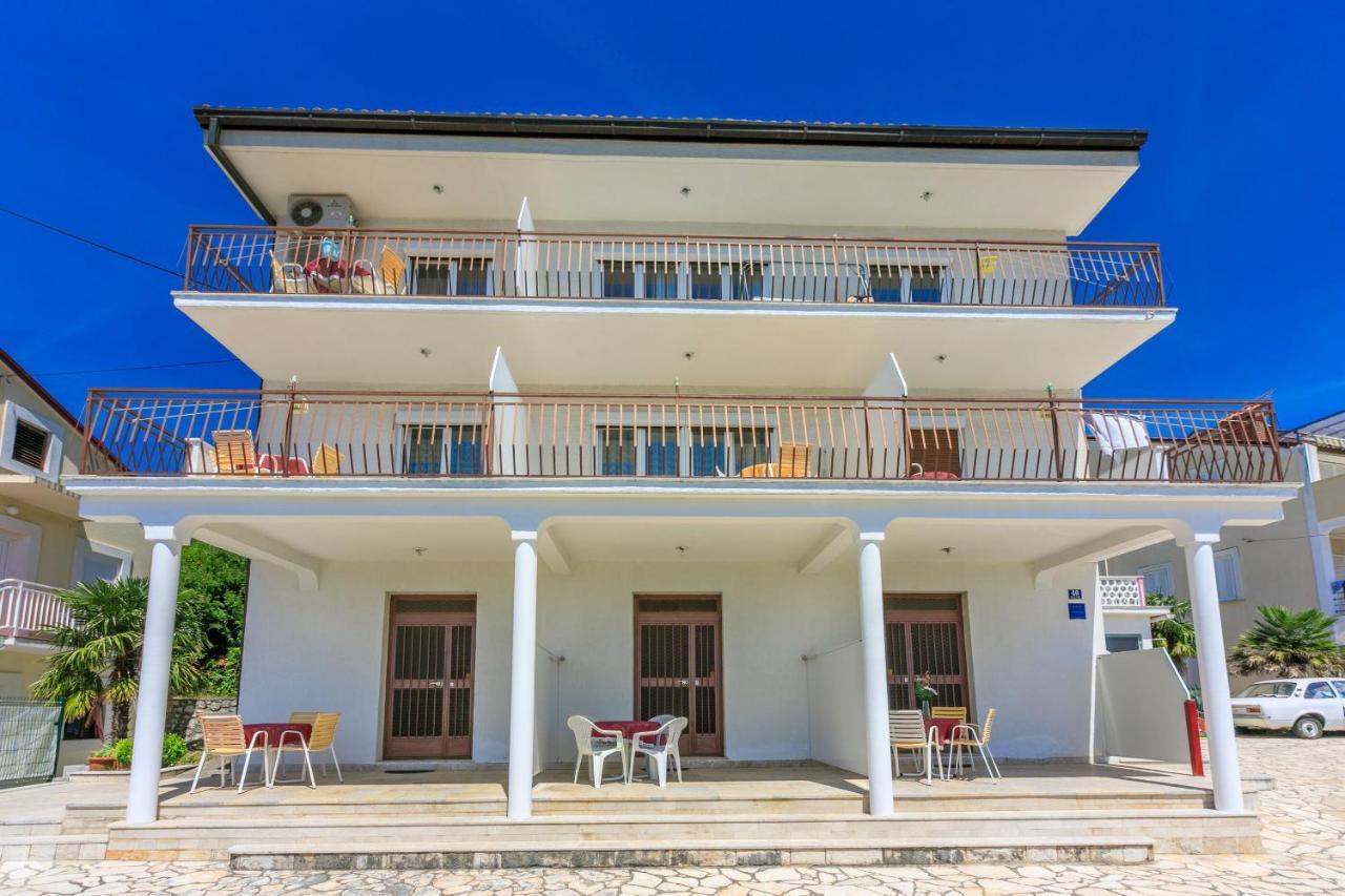 Apartments Laura Драмал Екстериор снимка