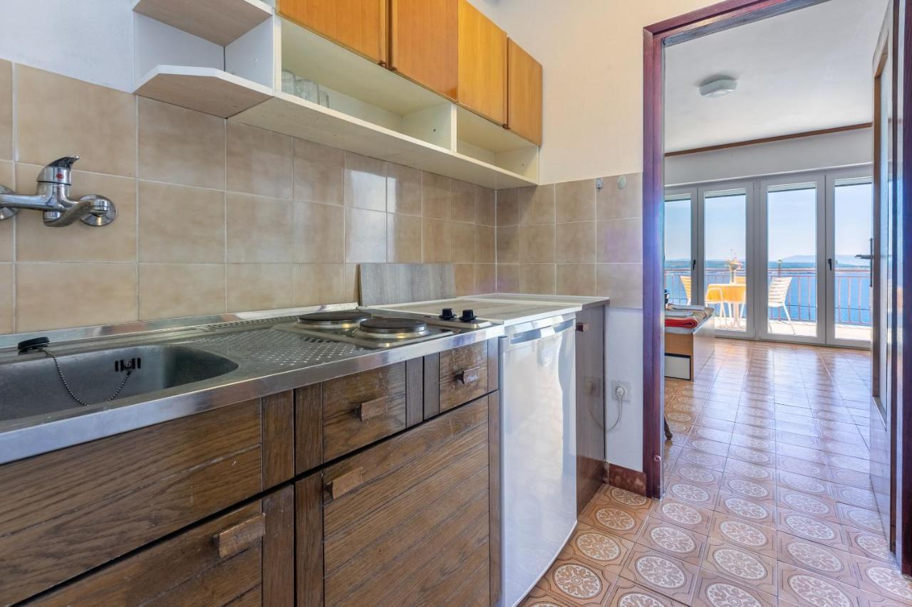 Apartments Laura Драмал Екстериор снимка