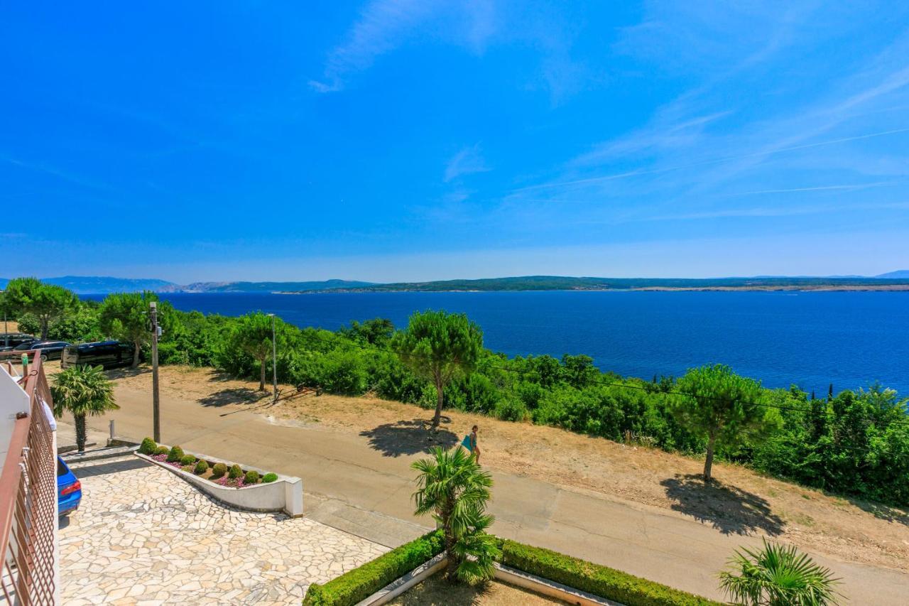 Apartments Laura Драмал Екстериор снимка